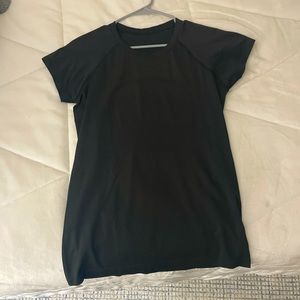 black lululemon short sleeve swiftly tech